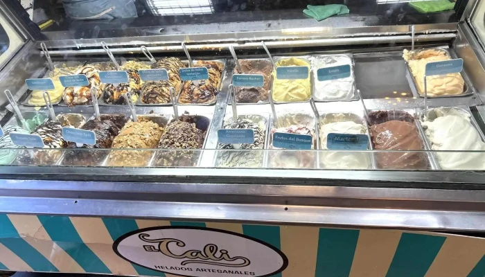 Helados Artesanales El Cali:  Ambiente - Heladería