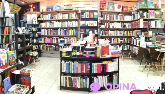 Helvecia Libros Cafe Del Propietario - Nueva Helvecia