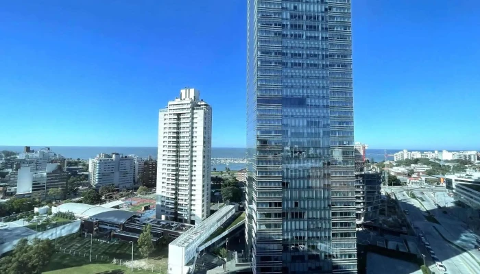 Hilton Garden Inn Montevideo:  De Los Visitantes - Hotel