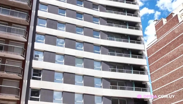 Hotel Ibis Styles Montevideo:  Exterior - Hotel