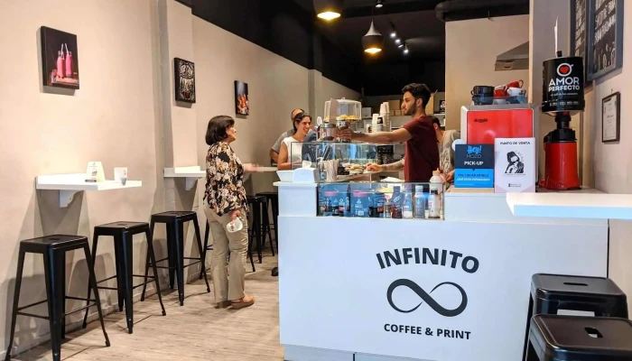 Infinito Coffee:  Ambiente - Cafetería