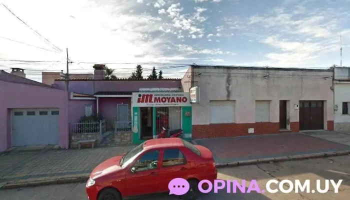 Inmobiliaria Gestoria Moyano - Treinta Y Tres