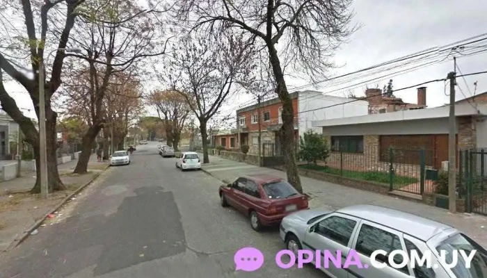 Inmobiliaria Lopez Fariña / Estudio Contable / Seguros - Montevideo