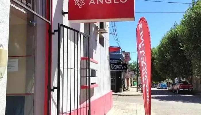 Instituto Anglo Melo - Melo