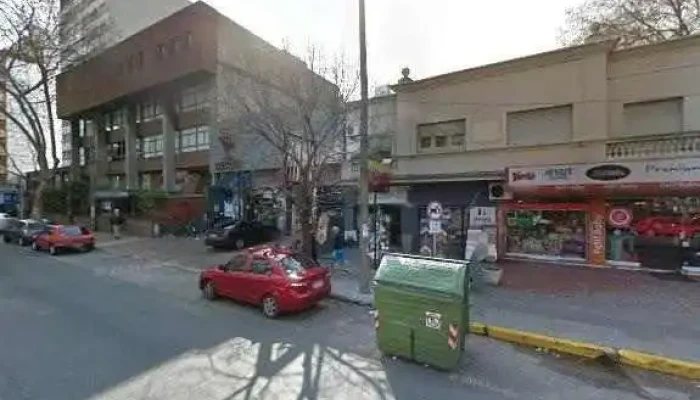 Instituto Dickens -  Cerca De Mideg - Montevideo