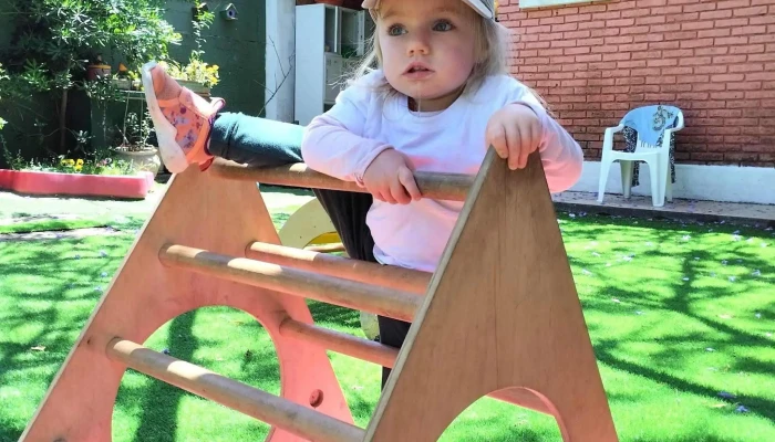 Jardin De Infantes De La Mano Espacio De Recreacion - Montevideo