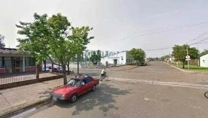 Jardin De Infantes No 72 Enriqueta Compte Y Rique Promocion - Artigas