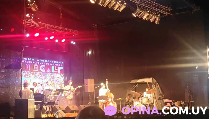 Jazz A La Calle -  Videos - Mercedes