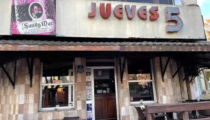 Jueves 5:  Todas - Bar restaurante