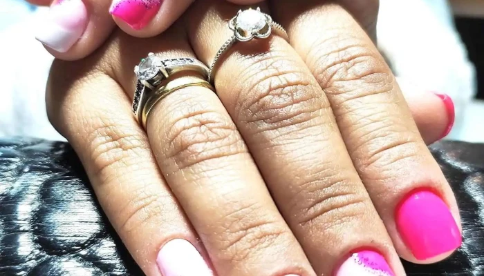 Kari Peluffo Estética de Uñas - 37100 Rio Branco