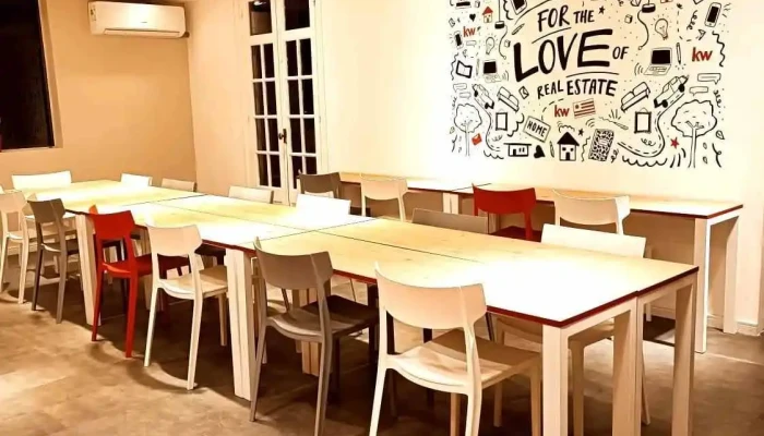 Keller Williams Red -  Interior - Montevideo