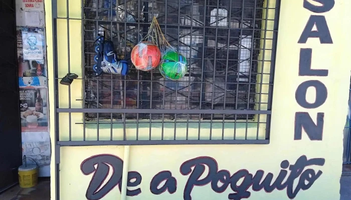 Kiosco De A Poquito - 12800 Montevideo