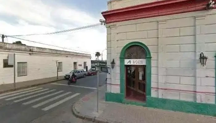 L De Rostan Street View Y 360