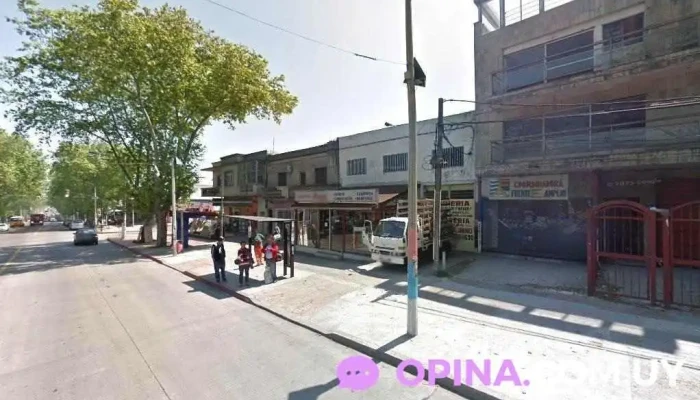 L Y L - 11900 Montevideo