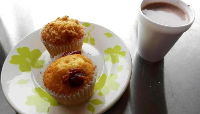 La Bambola Cafeteria Confiteria Panaderia Comidas Y Bebidas - Panadería