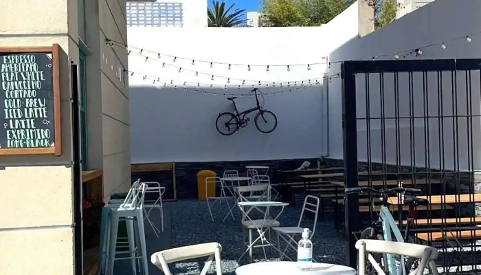 La Bici:  Cafe De Especialidad Ambiente - Cafetería