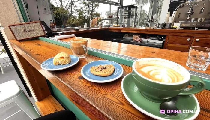 La Bici:  Cafe De Especialidad Comidas Y Bebidas - Cafetería