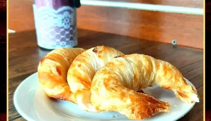 La Bizcocheria Boutique Croissant