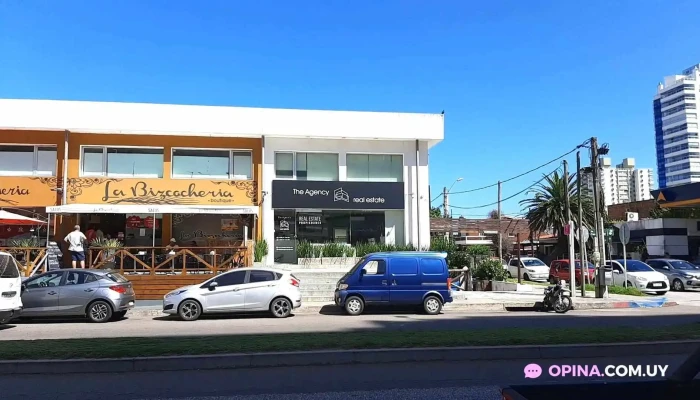 La Bizcocheria Boutique Videos