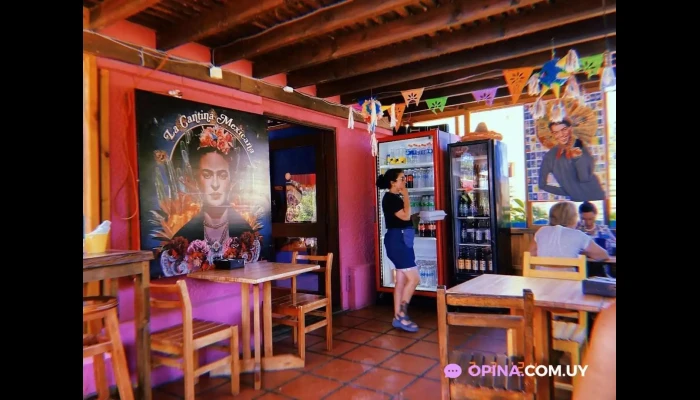 La Cantina Mexicana:  Ambiente