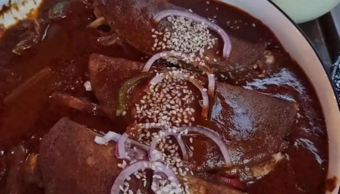 La Cantina Mexicana:  Mole Poblano