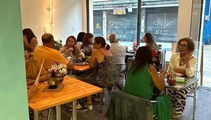 La Chela Cafeteria Y Restobar Ambiente - Restaurante