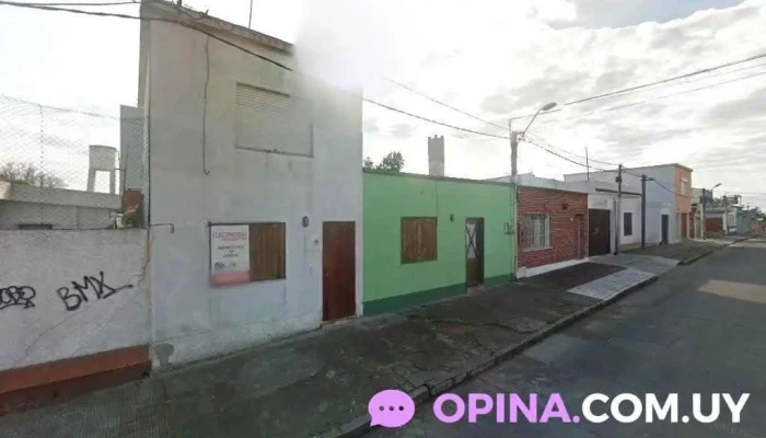 La Clinica Veterinaria - Alejo Fernandez Chavez Esquina