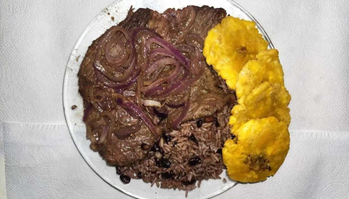 La Comida De Mama Del Propietario - Restaurante cubano