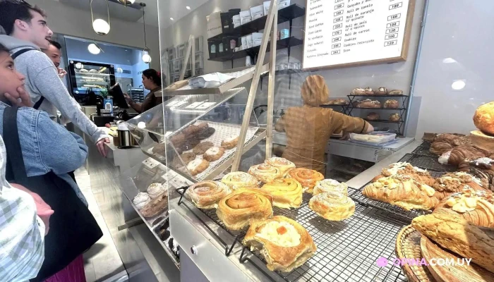 La Croissanteria Comidas Y Bebidas - Cafetería