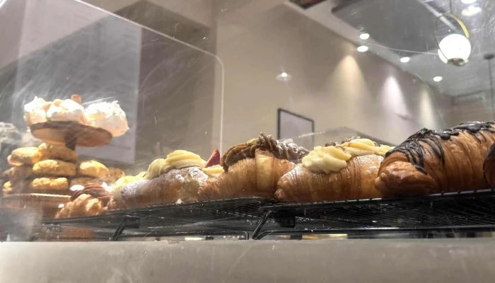 La Croissanteria Croissant - Cafetería