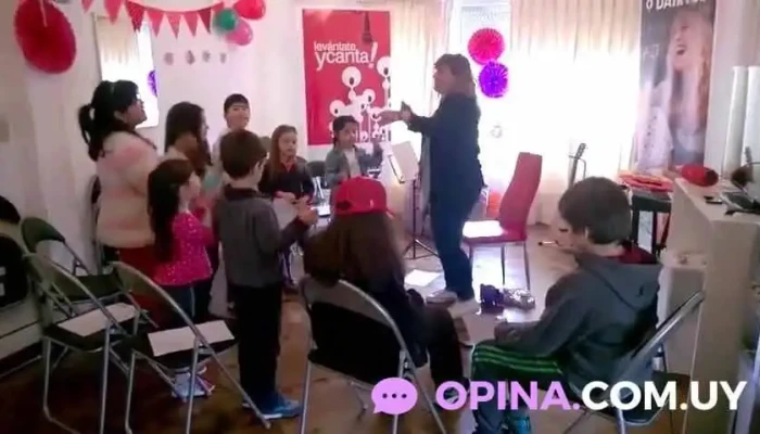 La Escuela De La Voz -  Videos - Montevideo