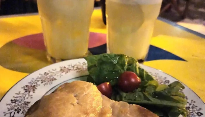 La Esquina Del Mundo:  Comidas Y Bebidas - Bar