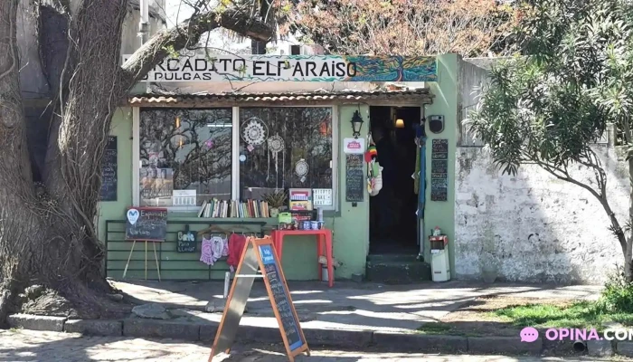 La Esquinita:  Todo - Panadería