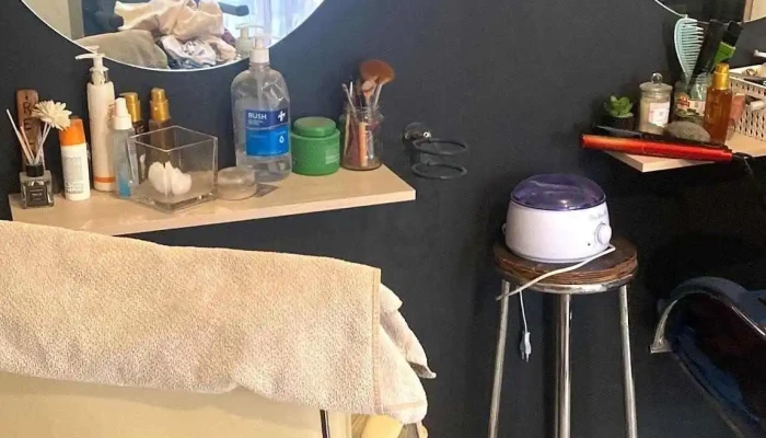 La (Estudió de Belleza ) - Departamento De Montevideo