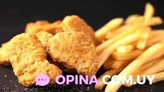 La Floresta Chicken:  Papas Fritas