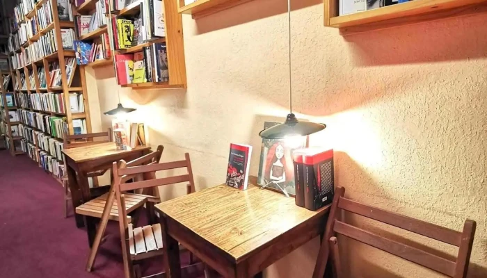 La Lupa Libros -  Libro - Montevideo