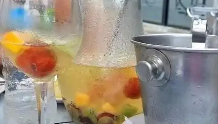 La Marea:  Sangria