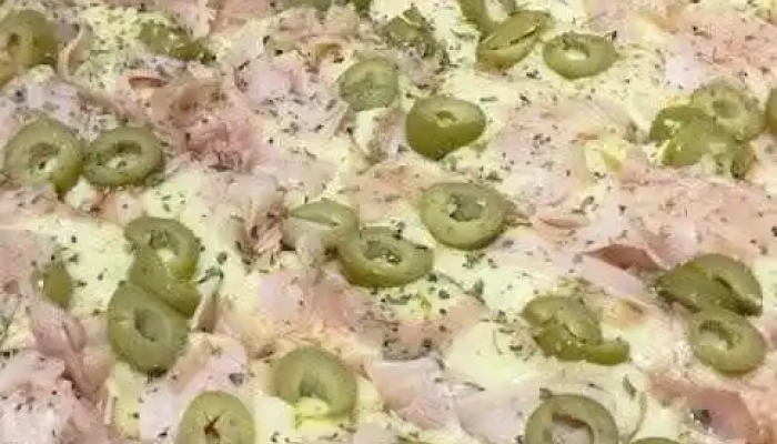 La Muzza:  Todas - Pizzería