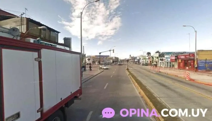 La nueva avenida 2010 - 12400 Montevideo