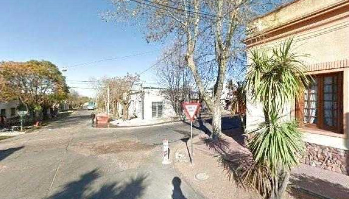 La Parrilla De La Paz:  Street View Y 360 - Restaurante