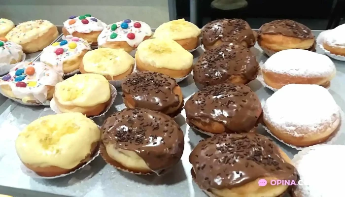 La Pasteleria Comida Y Bebida