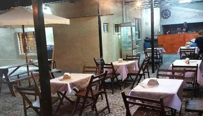 La Pavita:  Ambiente - Restaurante de comida rápida