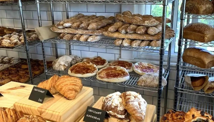 La Resistance Boulangerie:  Pastel - Panadería