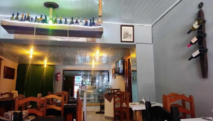 La Rueda:  Restaurante Parrillada Viandas Rivera