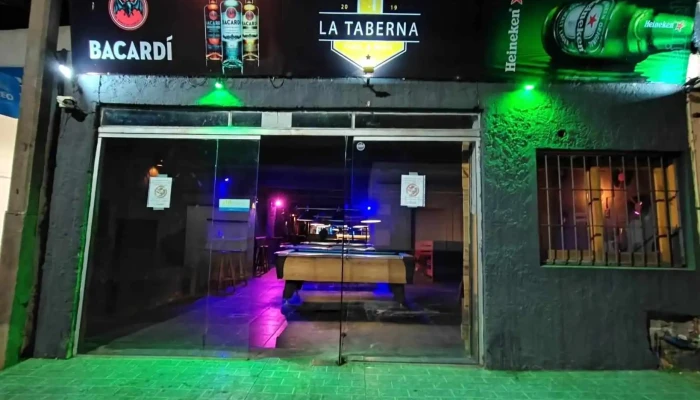 La Taberna:  Todo - Bar