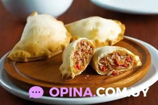 La Tuna Empanadas Bistro Comida Reconfortante - Restaurante de comida rápida