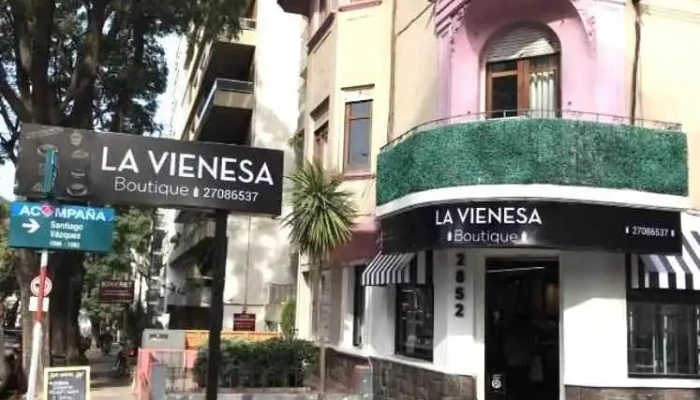 La Vienesa Boutique:  Montevideo - Cafetería