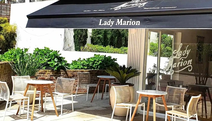 Lady Marion:  Ambiente - Cafetería