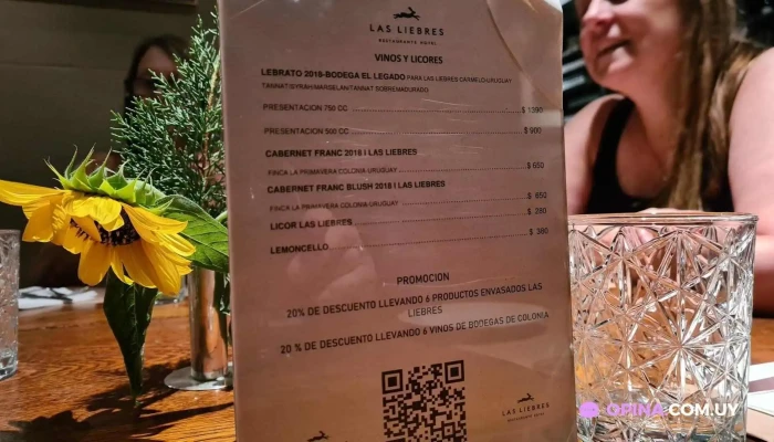 Las Liebres:  Restaurante Hotel Menu