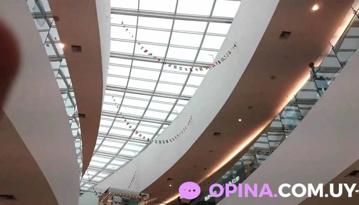 Las Piedras Shopping -  Interior - Las Piedras